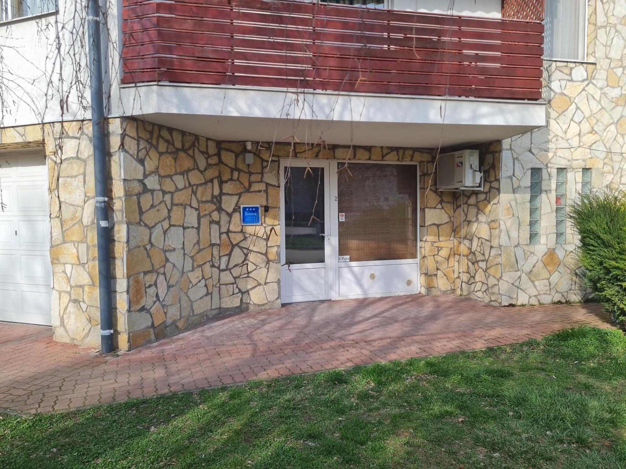 טטה Csever Apartman מראה חיצוני תמונה